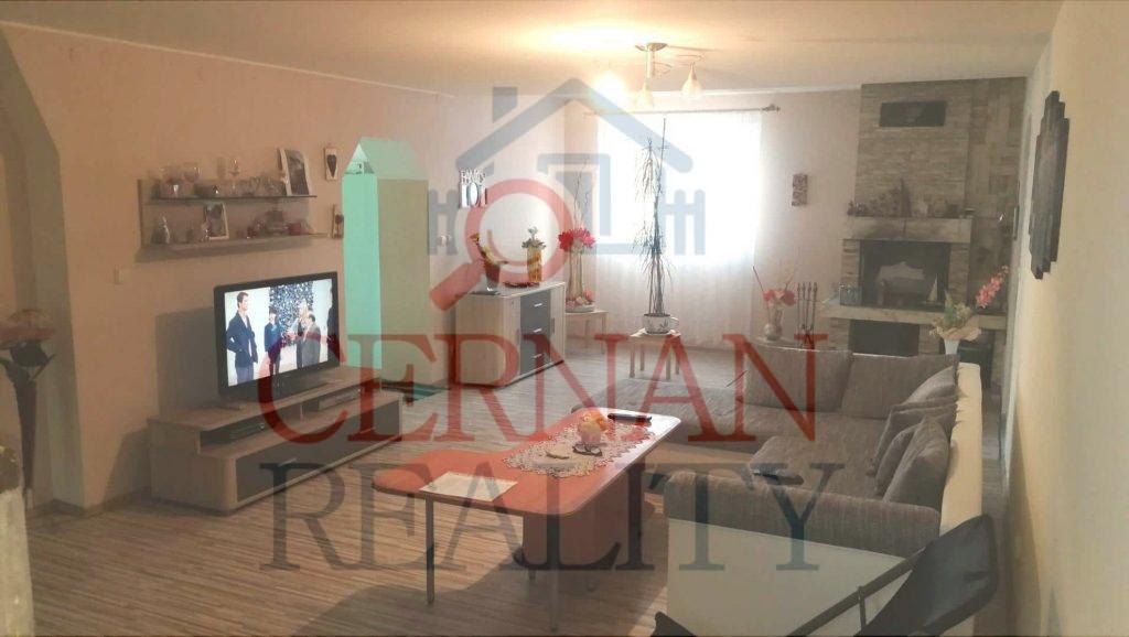 Dvojgeneračný rodinný dom v Trebišove, úžitková plocha 350m², 800m² pozemok