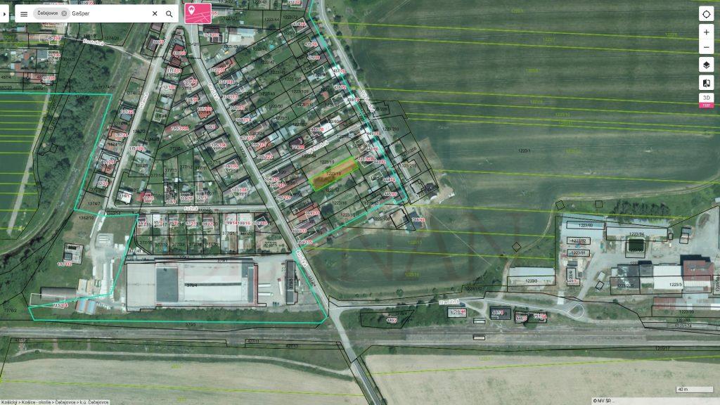Pozemok 1332 m2 Čečejovce so starším RD 100 m2
