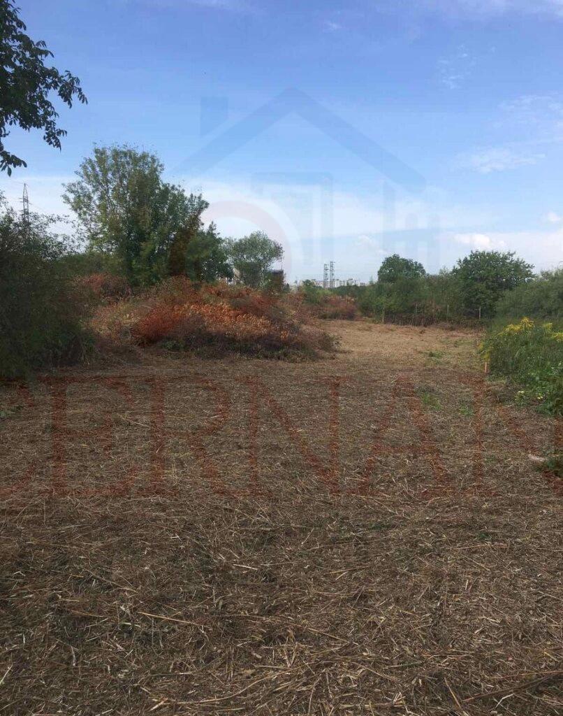 Predaj pozemok 2500 m2 Košice - Barca