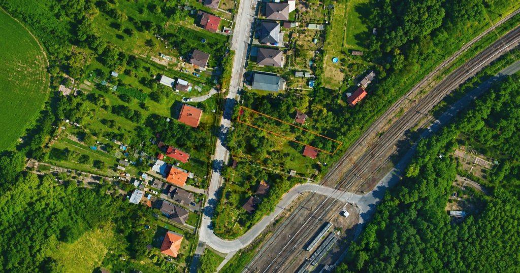 Predaj pozemok 720 m² s IS v intraviláne obce Ruskov, Košice